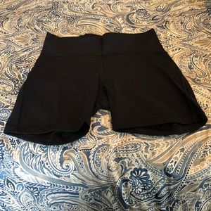 Lululemon Train Times Shorts 6”